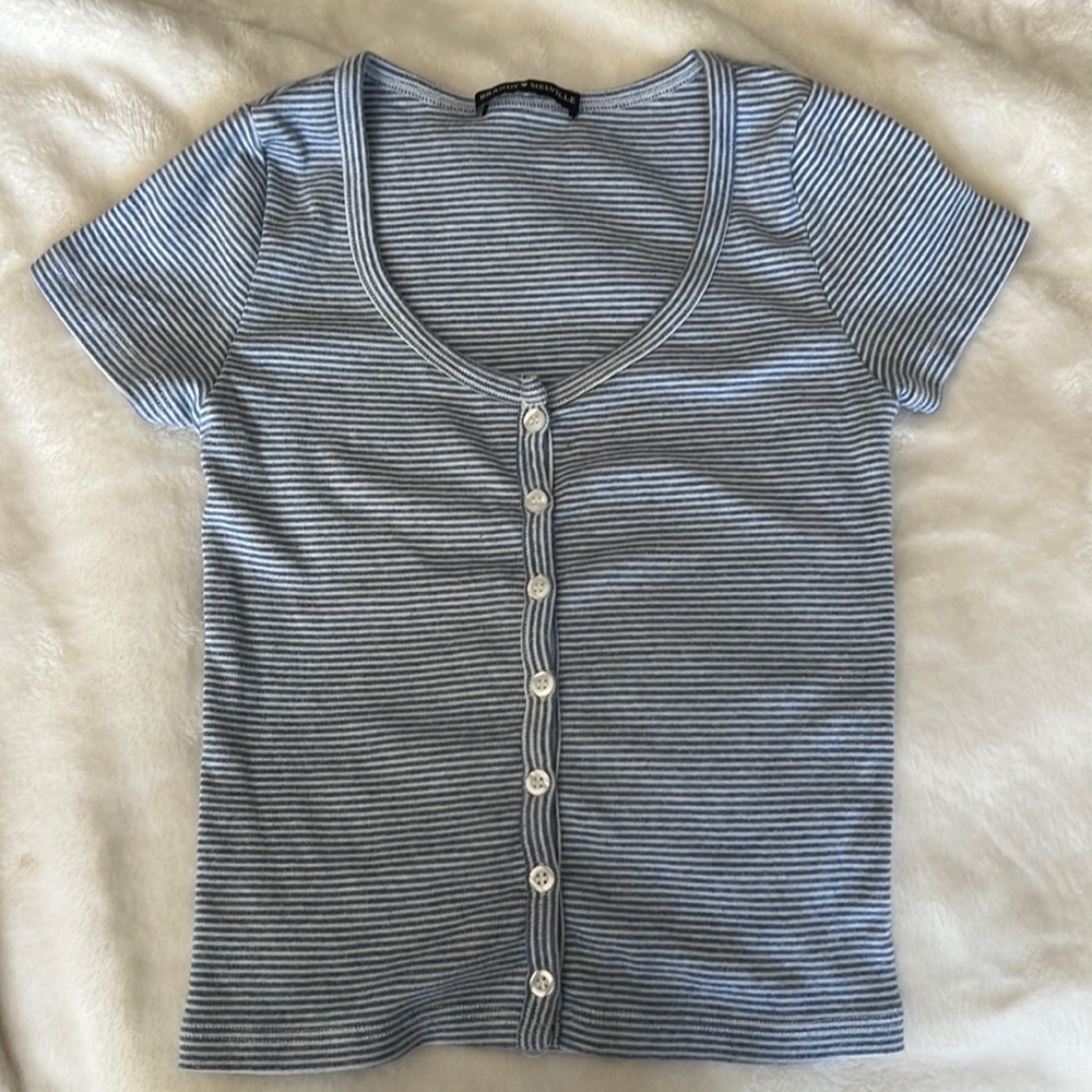 Brandy Melville blue stripped zelly top